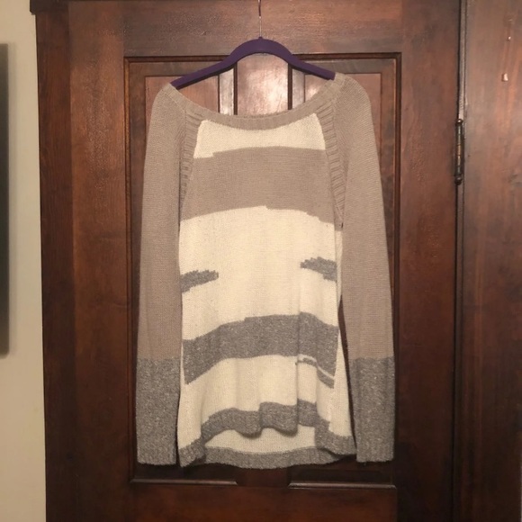 Sweater - Picture 1 of 3